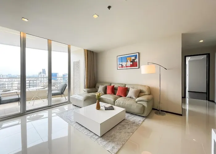 Spacious 118 Sqm Fast Wifi Bts Chong Nonsi Appartement
