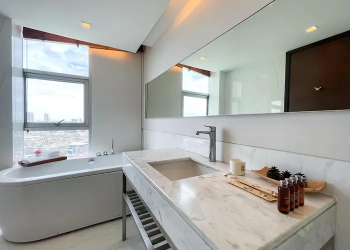 Spacious 118 Sqm Fast Wifi Bts Chong Nonsi Appartement *