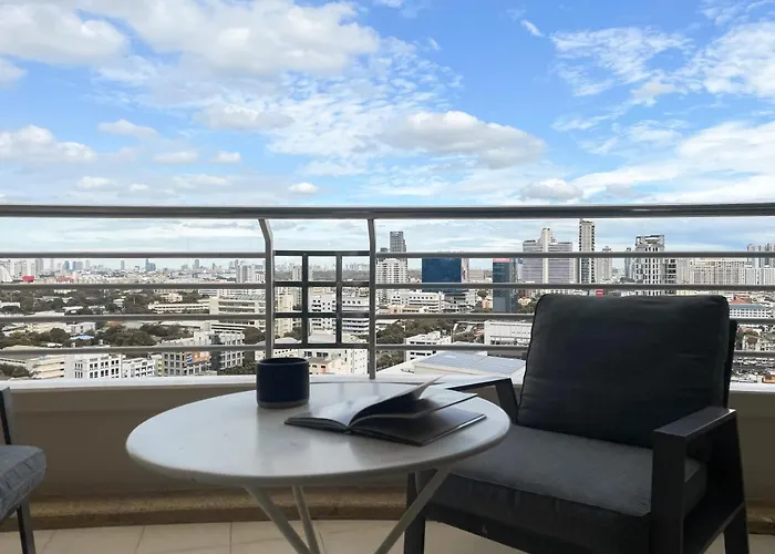 Spacious 118 Sqm Fast Wifi Bts Chong Nonsi Appartement *
