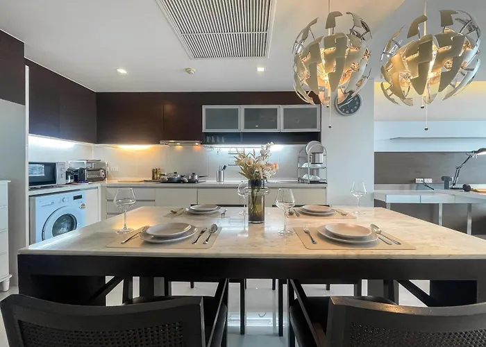 Spacious 118 Sqm Fast Wifi Bts Chong Nonsi Bangkok